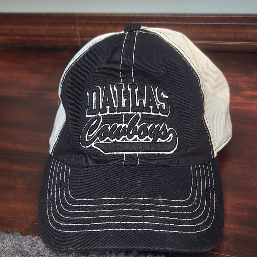 Dallas Cowboys Black and White Cap